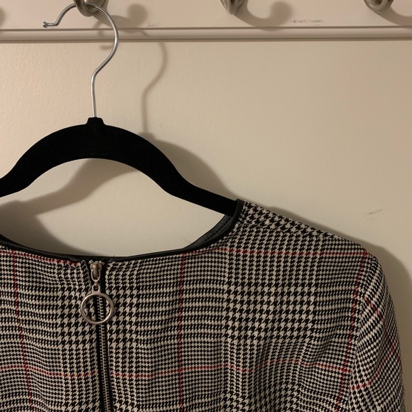 Gray Blouse with Silver Zipper - Picture 4 of 5